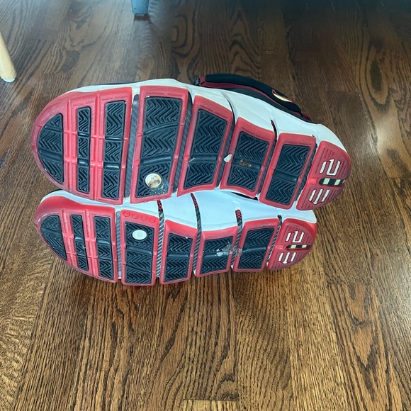 nike lebron 4’s - Picture 2 of 5